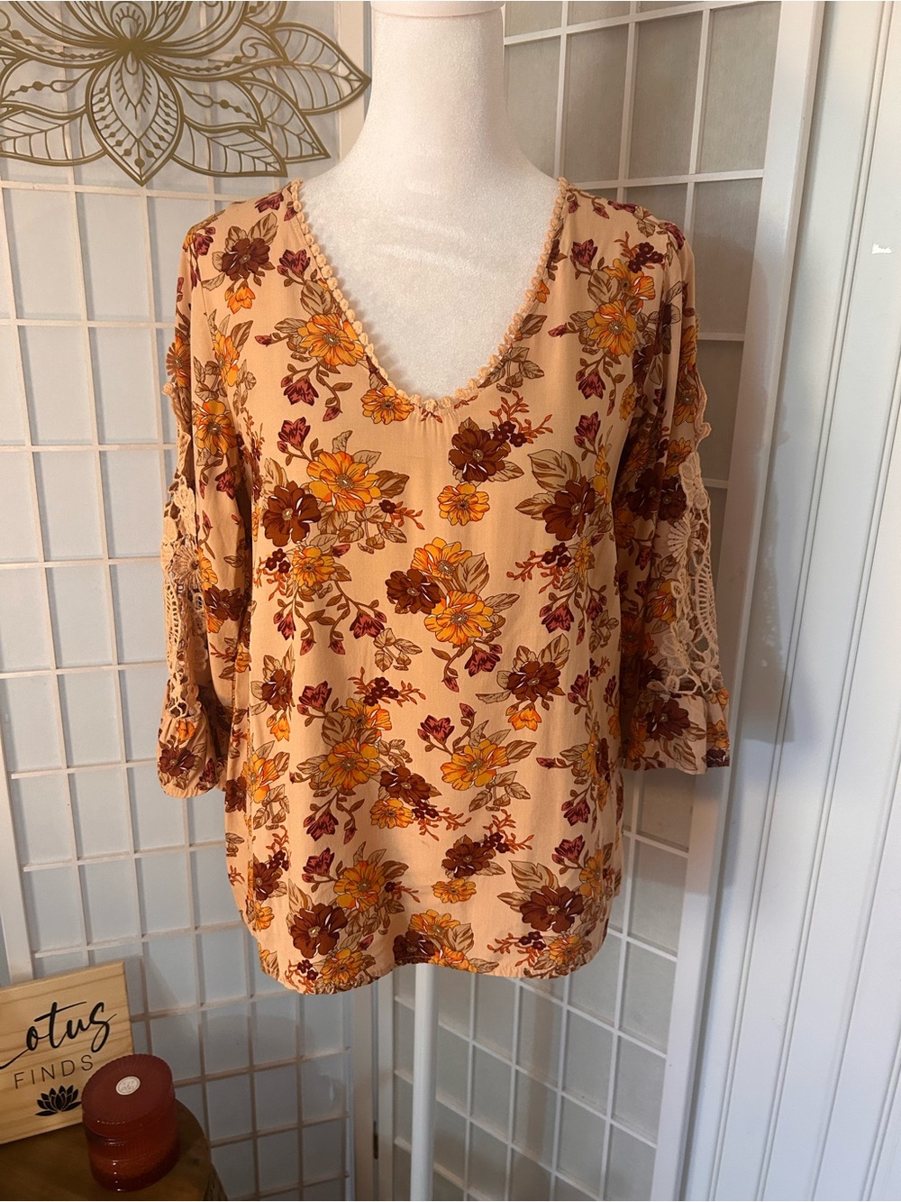 Rusty Dusty Boho Floral Crochet Lace Sleeve Top Small